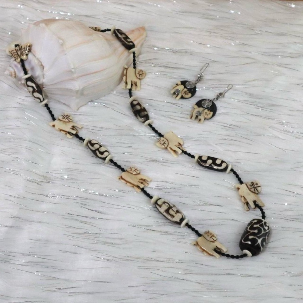 Vintage Bone Necklace Cat Themed‎ Ivory